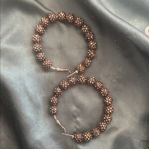 Beaded Hoop Earrings in black with Sparkle
